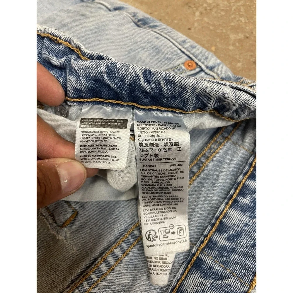 Levis 550 Jeans Mens 34x31 Light Wash Blue Relaxed Tapered Stretch Denim Zip Fly